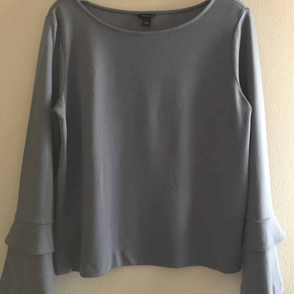 Ann Taylor Women’s Size Medium Bell Sleeve Top